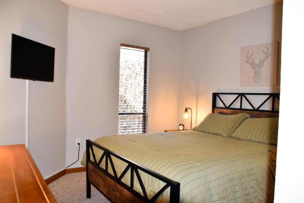 개틀린버그 Cozy Mountain Getaway! Mountain Views! 2 Bed, 2 Bath, Sleeps 6 아파트 외부 사진
