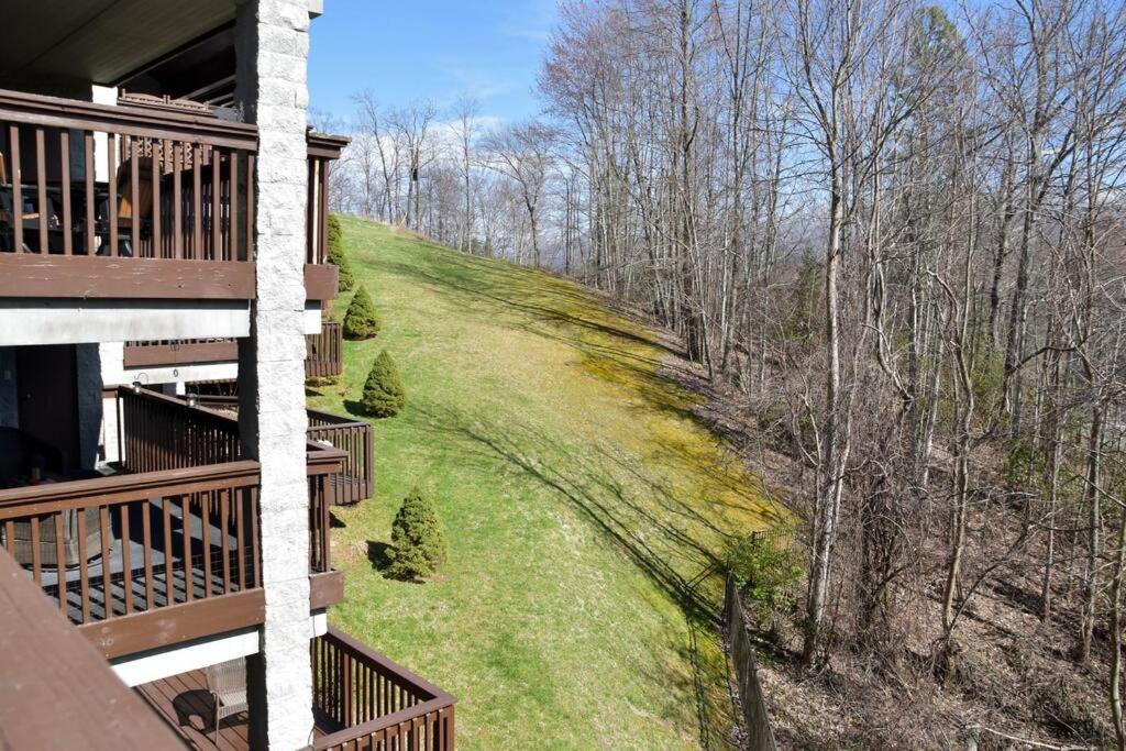 개틀린버그 Cozy Mountain Getaway! Mountain Views! 2 Bed, 2 Bath, Sleeps 6 아파트 외부 사진