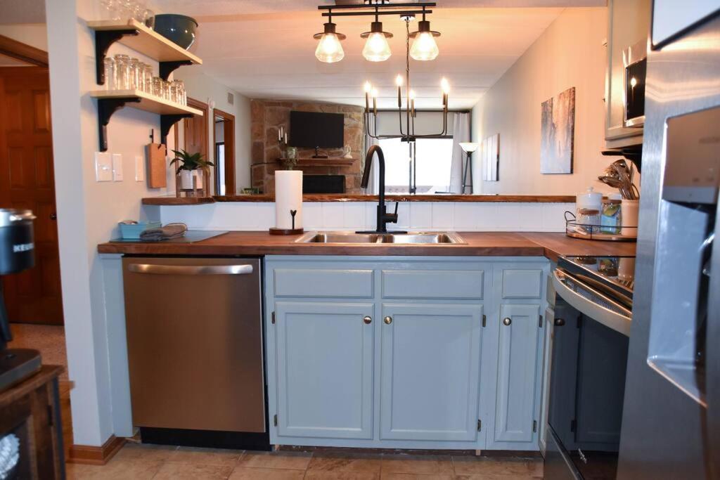 개틀린버그 Cozy Mountain Getaway! Mountain Views! 2 Bed, 2 Bath, Sleeps 6 아파트 외부 사진